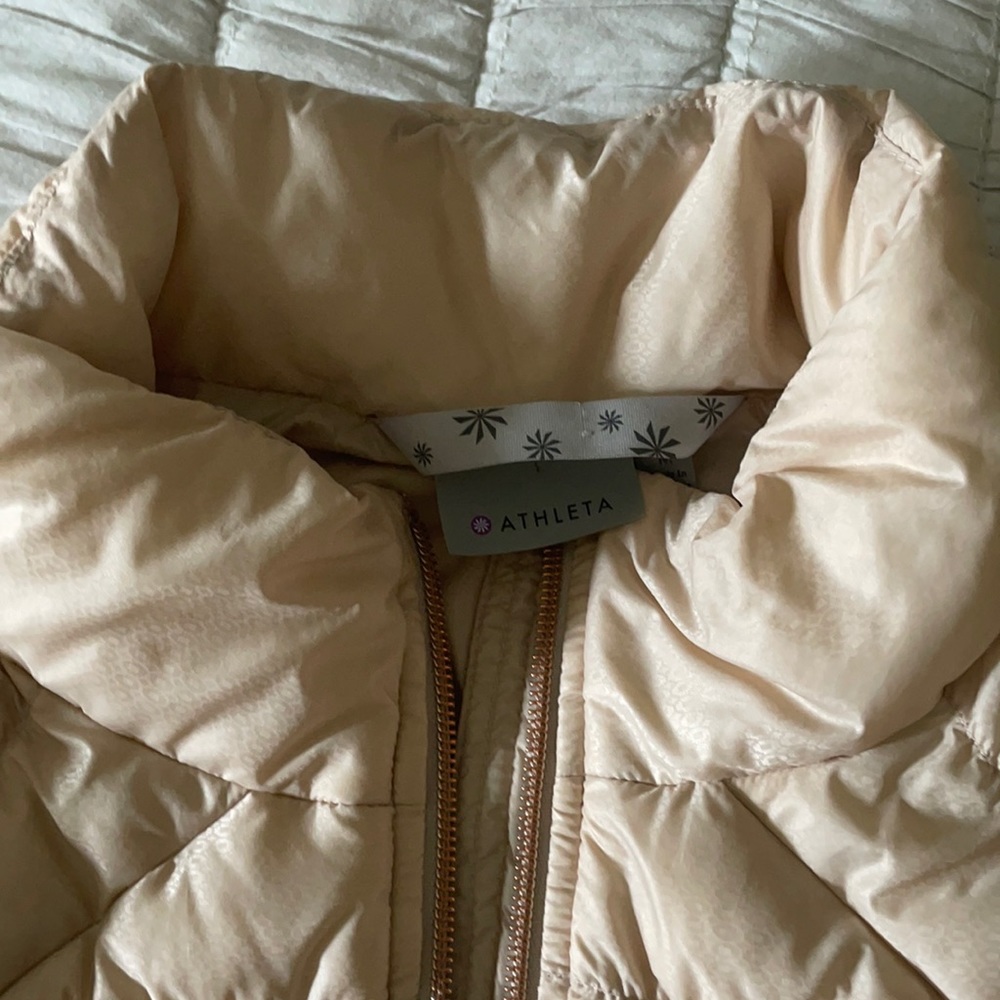 Athleta vest